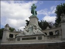 Sèvres - Le monument à Léon Gambetta, près de la maison des Jardies, avenue Gambetta